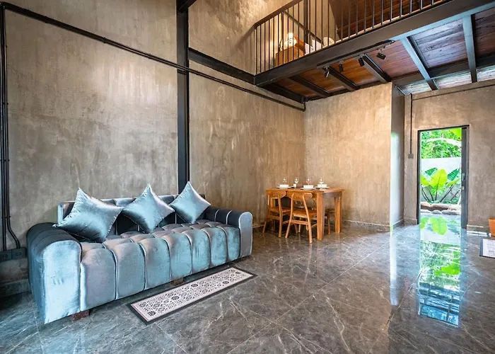 2 Bedroom Private In Sayan